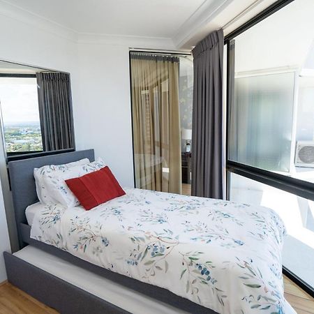 גולד קוסט Large Surfers Paradise Apartment With Fantastic Views מראה חיצוני תמונה