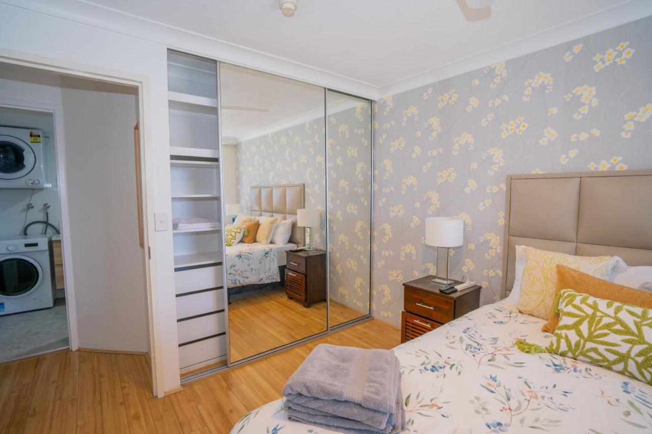 גולד קוסט Large Surfers Paradise Apartment With Fantastic Views מראה חיצוני תמונה