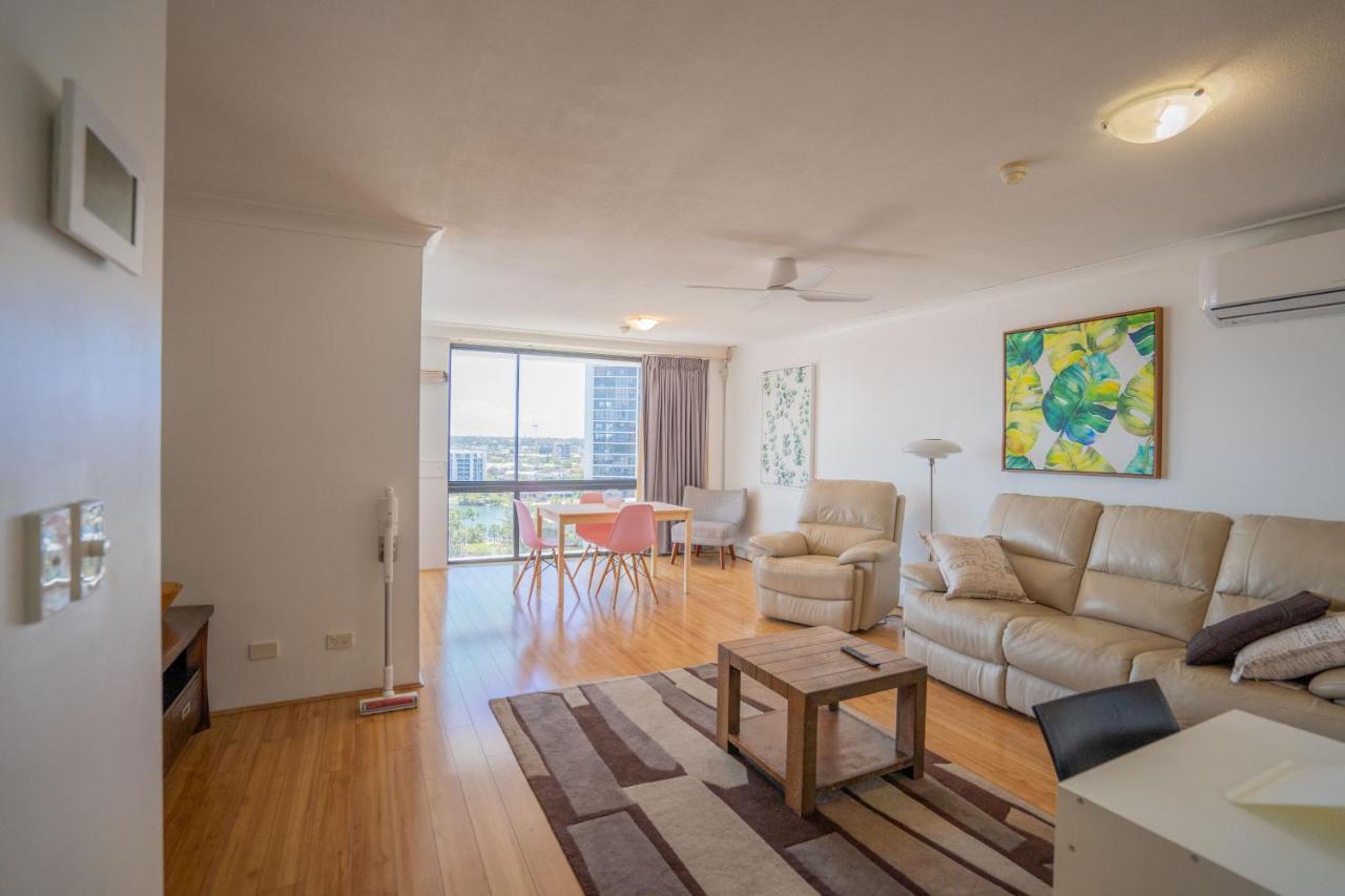 גולד קוסט Large Surfers Paradise Apartment With Fantastic Views מראה חיצוני תמונה