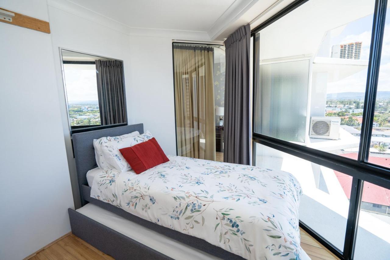 גולד קוסט Large Surfers Paradise Apartment With Fantastic Views מראה חיצוני תמונה